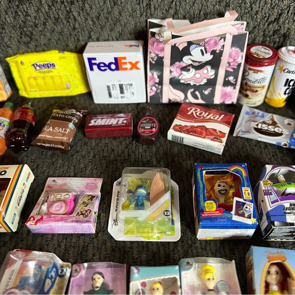 Zuru Mini Brands Collection-Star Wars,Disney,Foodie And More - Picture 5 of 9